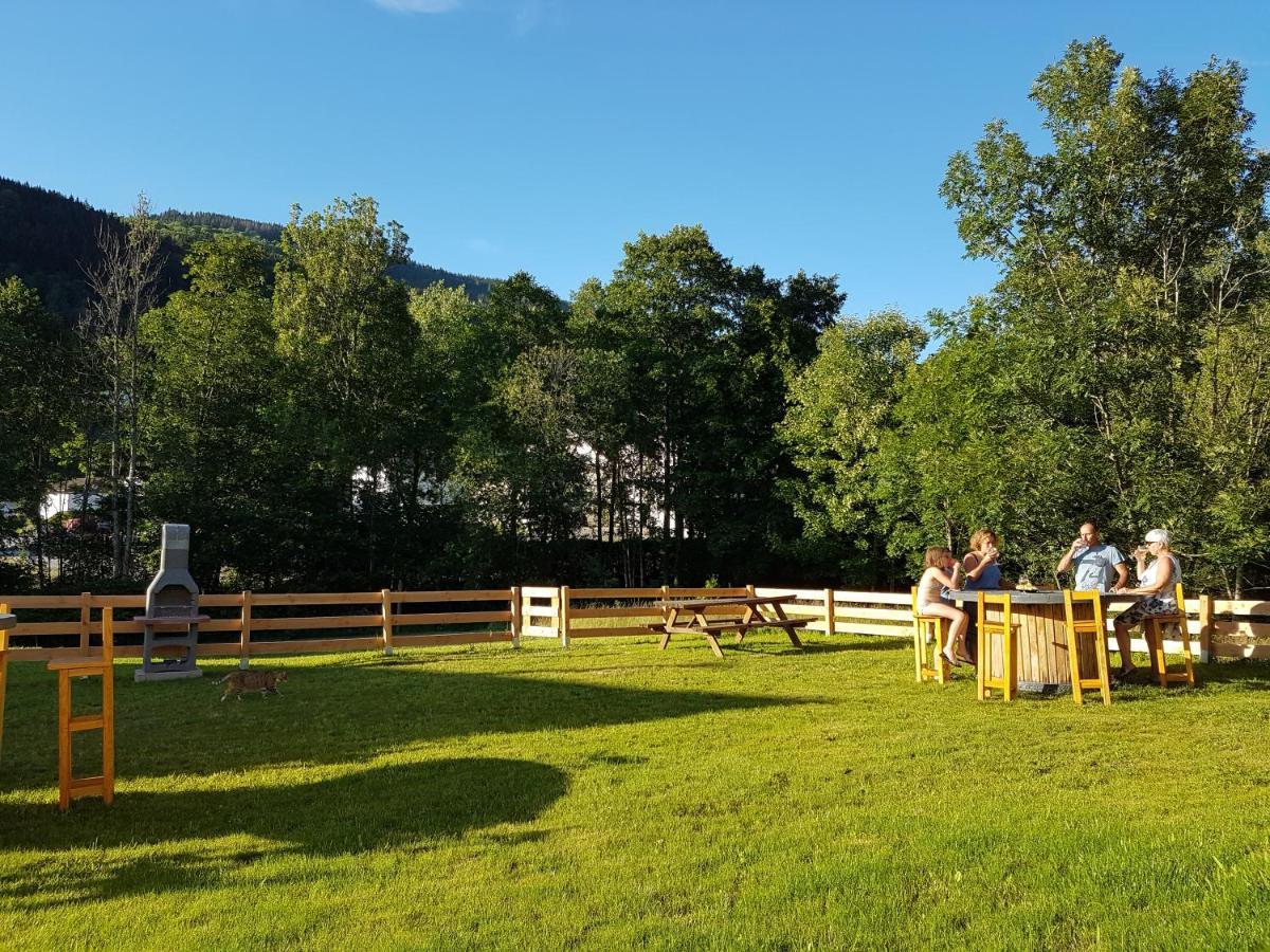 Appart Le Cerf 4 Etoiles 74M2 Cornimont Buitenkant foto
