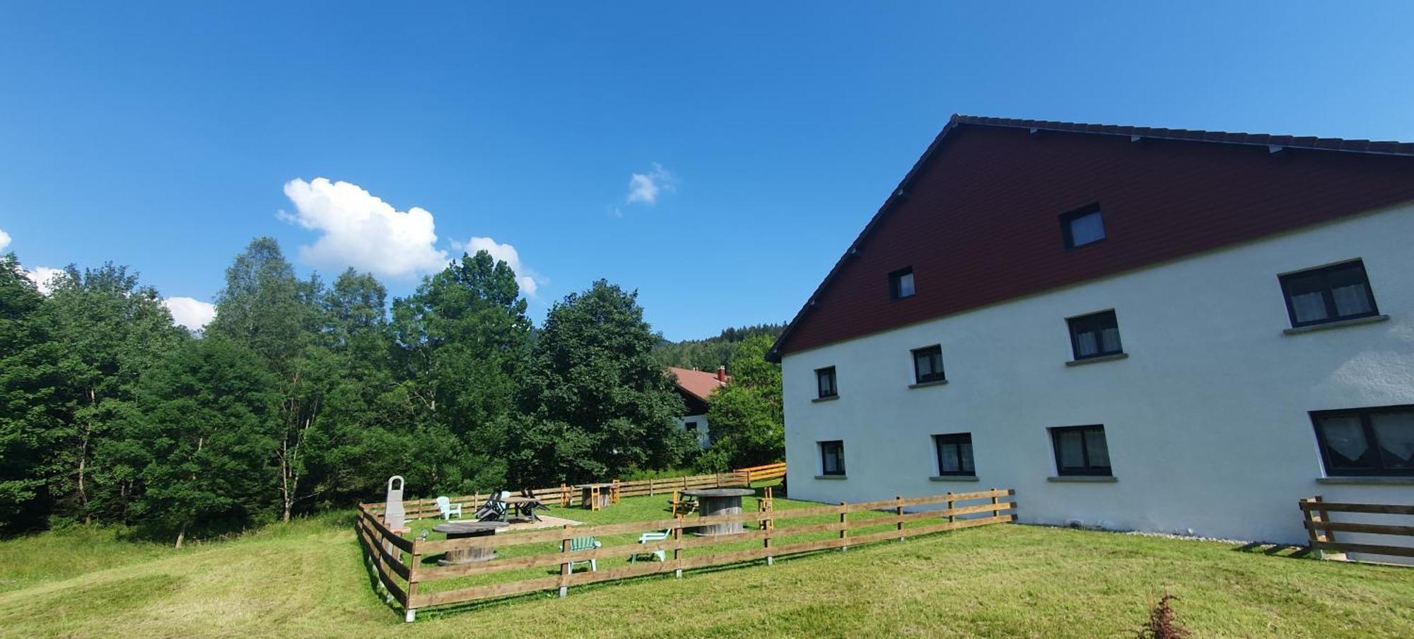 Appart Le Cerf 4 Etoiles 74M2 Cornimont Buitenkant foto